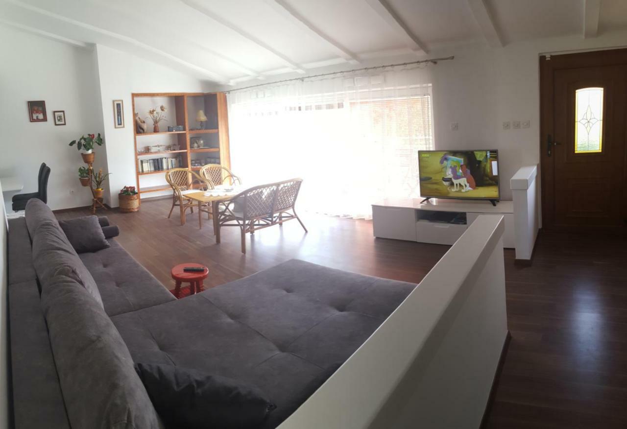 Haus Mirela Lejlighed Ližnjan Eksteriør billede
