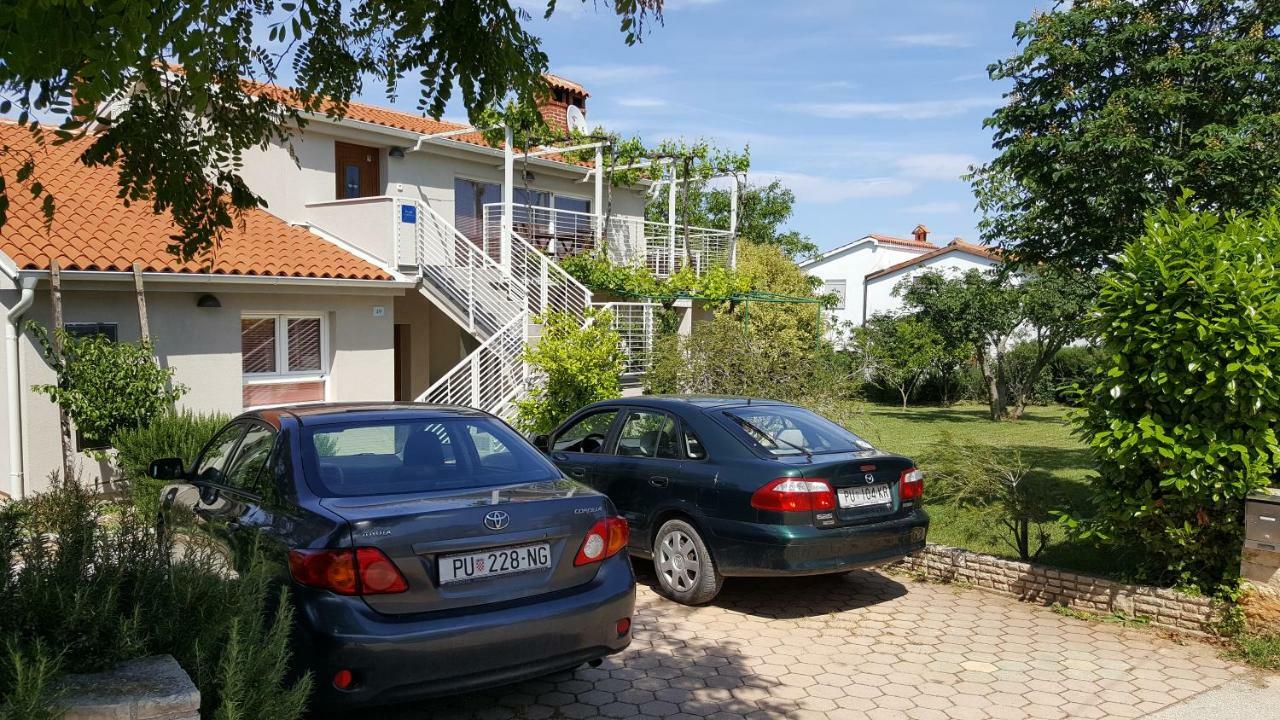Haus Mirela Lejlighed Ližnjan Eksteriør billede